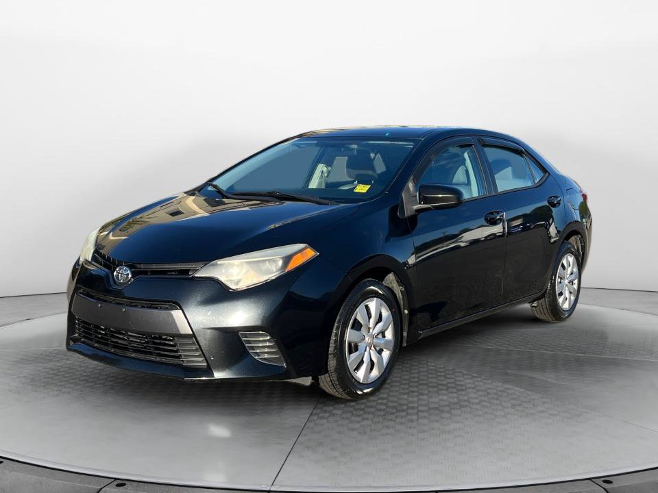 Used 2015 Toyota Corolla LE FWD image 3