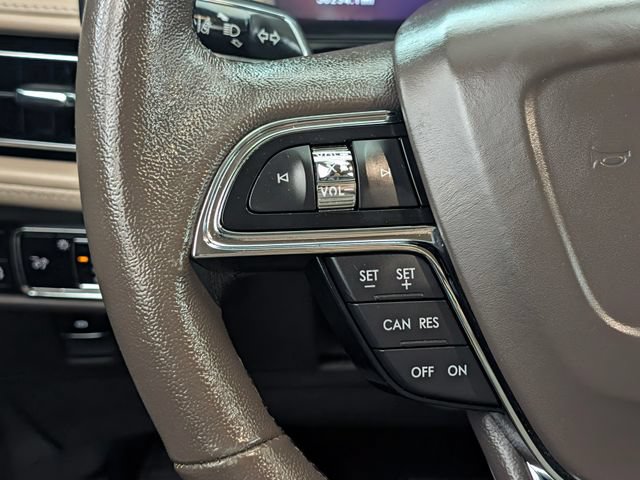 Used 2023 Lincoln Nautilus AWD w/ Premium Package image 30