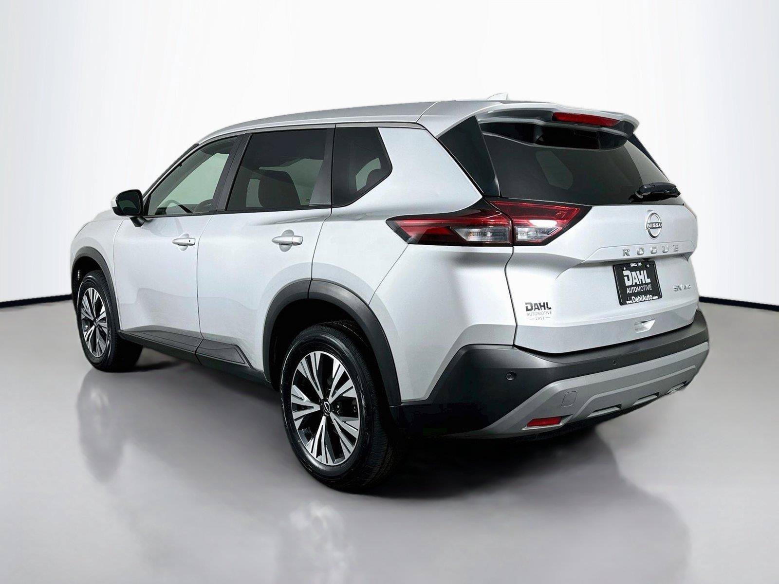 Used 2023 Nissan Rogue SV AWD/4WD image 10