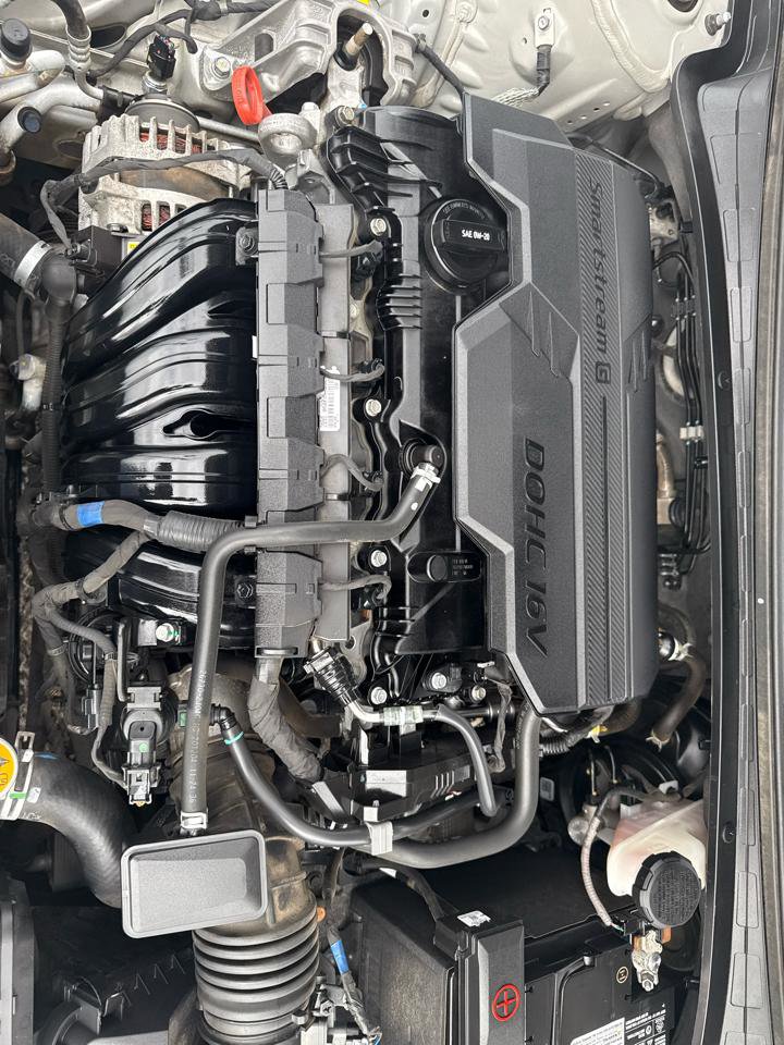 Used 2021 Hyundai Elantra Limited image 26