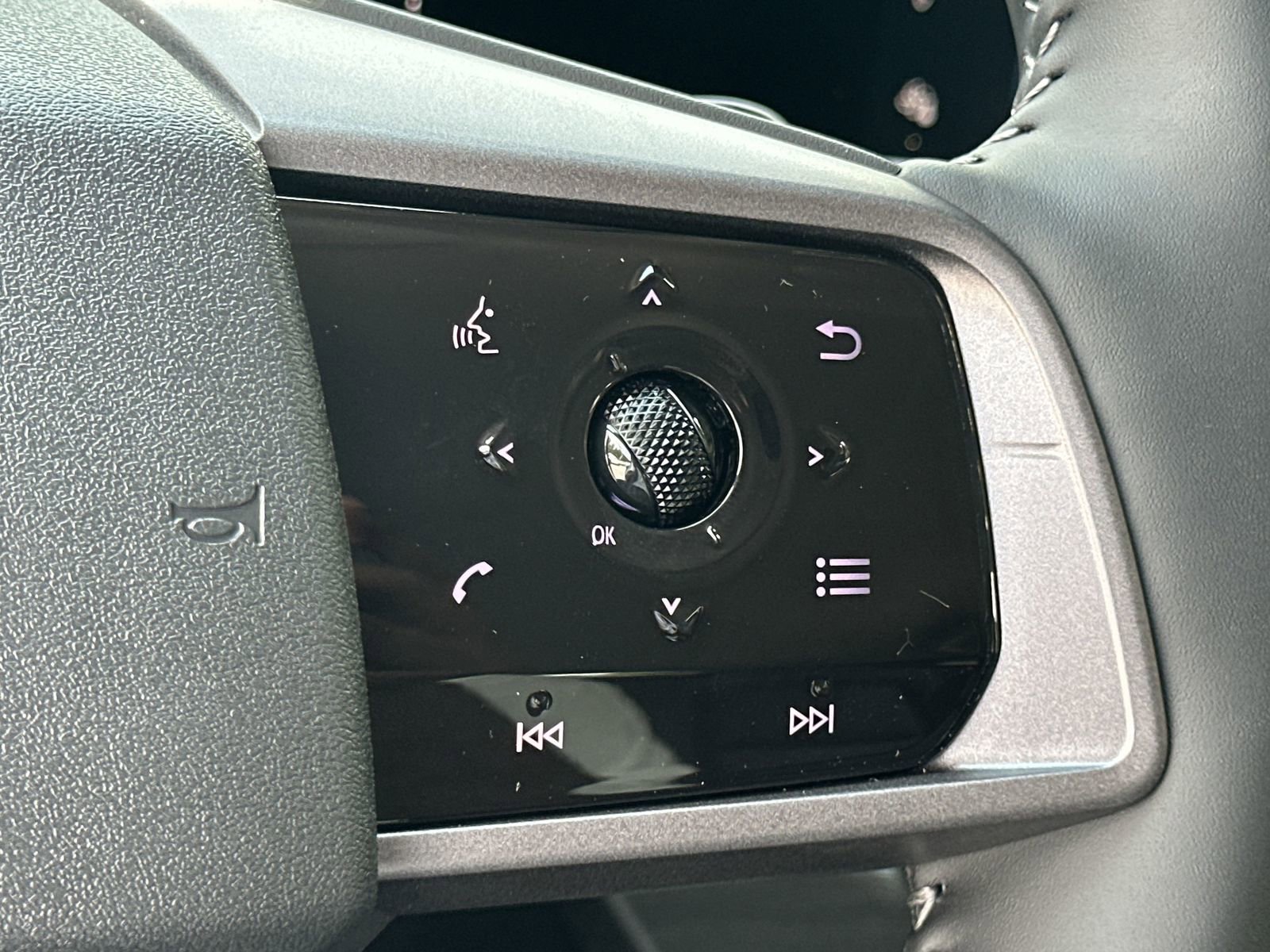 New 2025 Nissan Murano SV FWD image 10