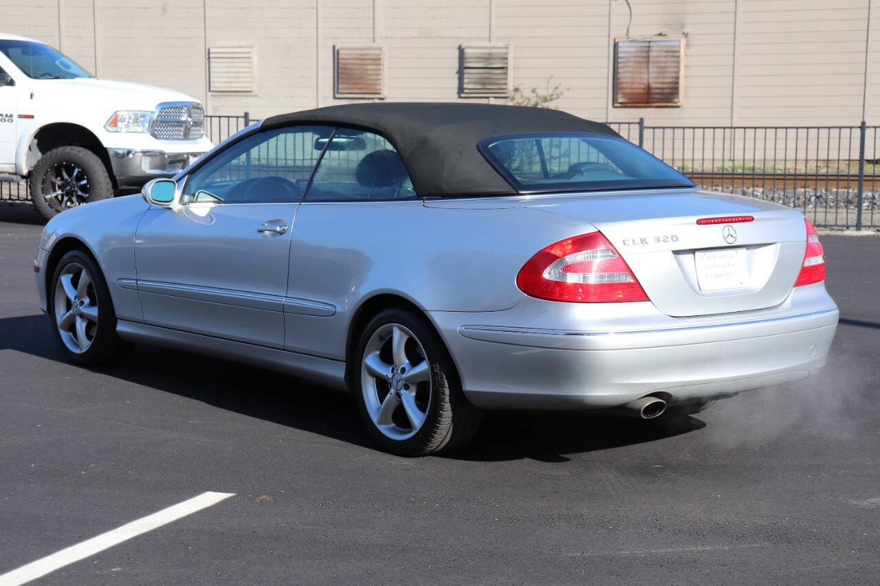 Used 2005 Mercedes-Benz CLK 320 Cabriolet image 15