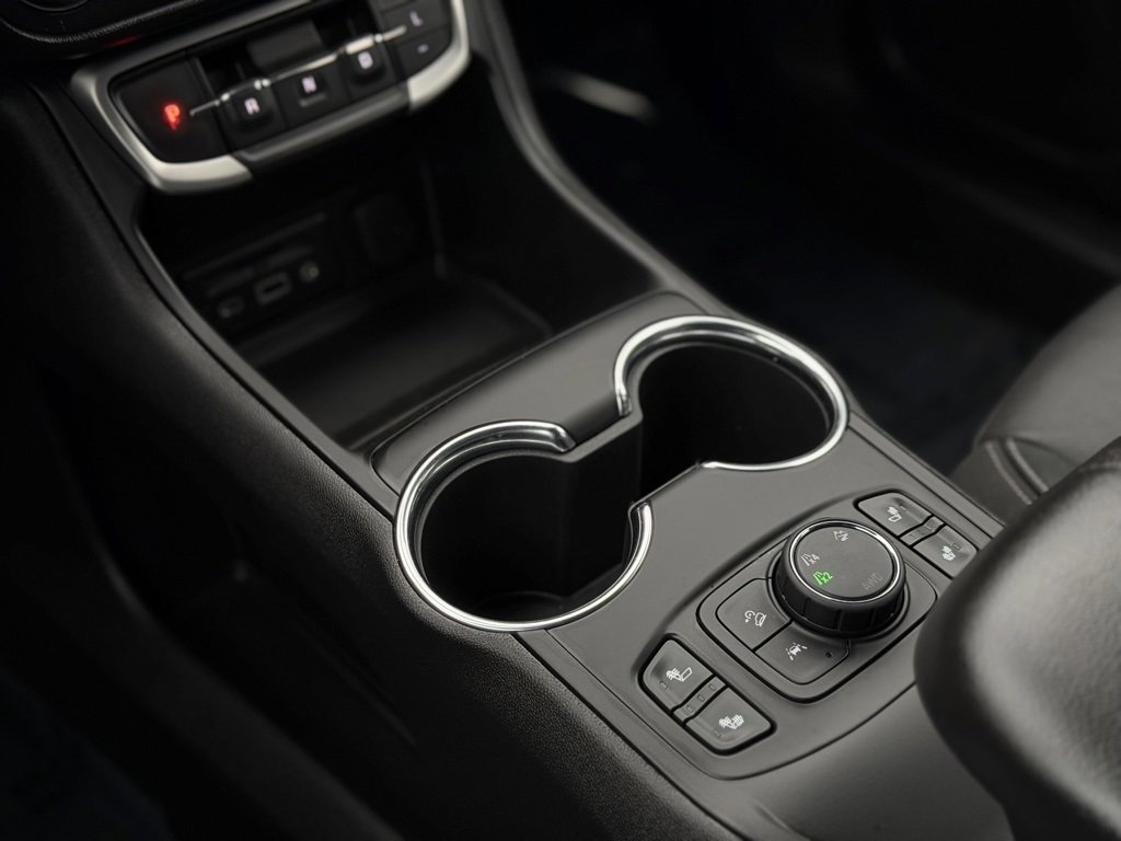 Used 2023 GMC Terrain SLT image 23