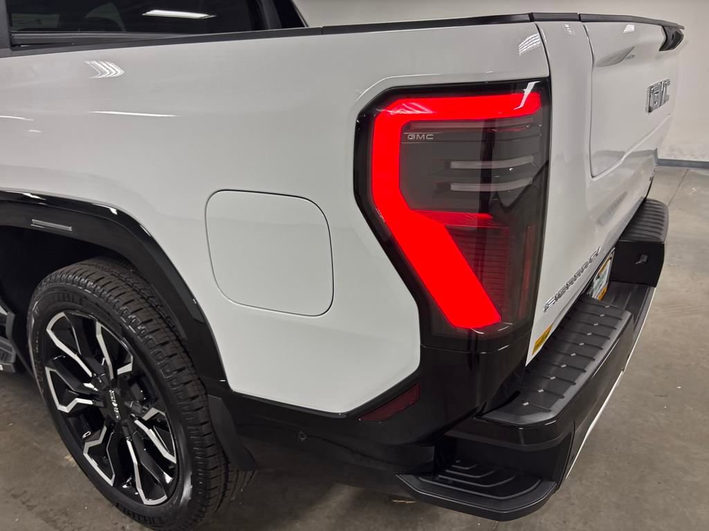 New 2025 GMC Sierra EV Denali image 15