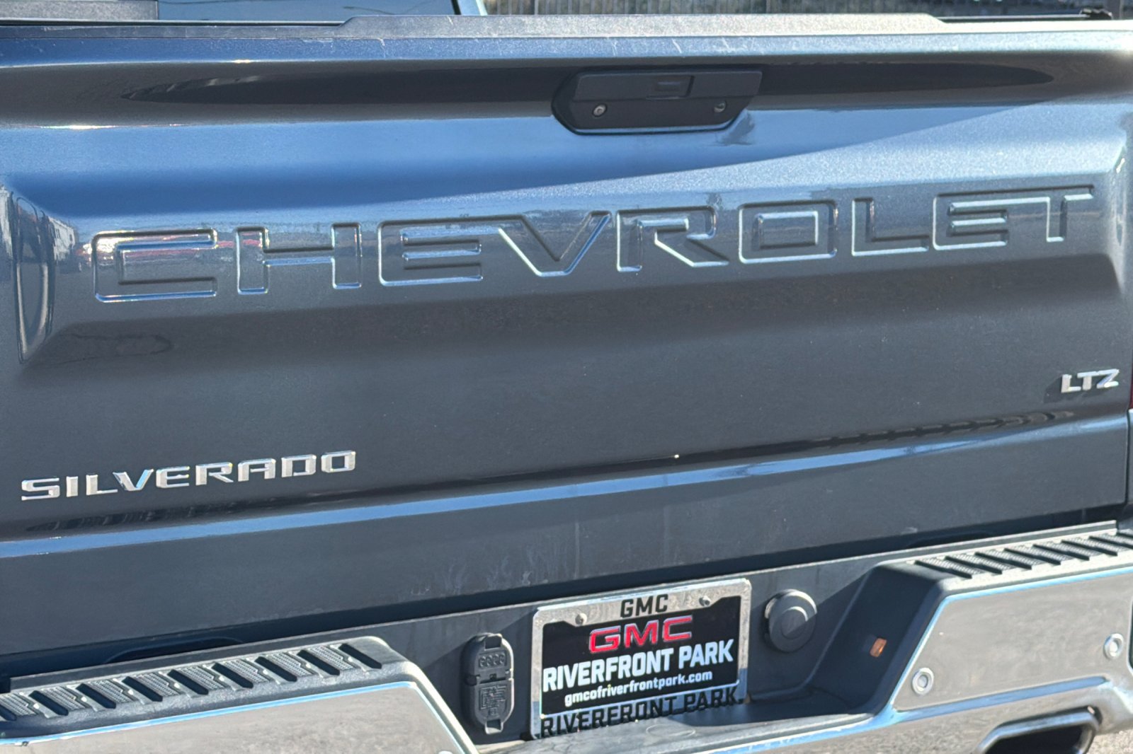Used 2020 Chevrolet Silverado 1500 LTZ w/ LTZ Plus Package AWD/4WD image 43