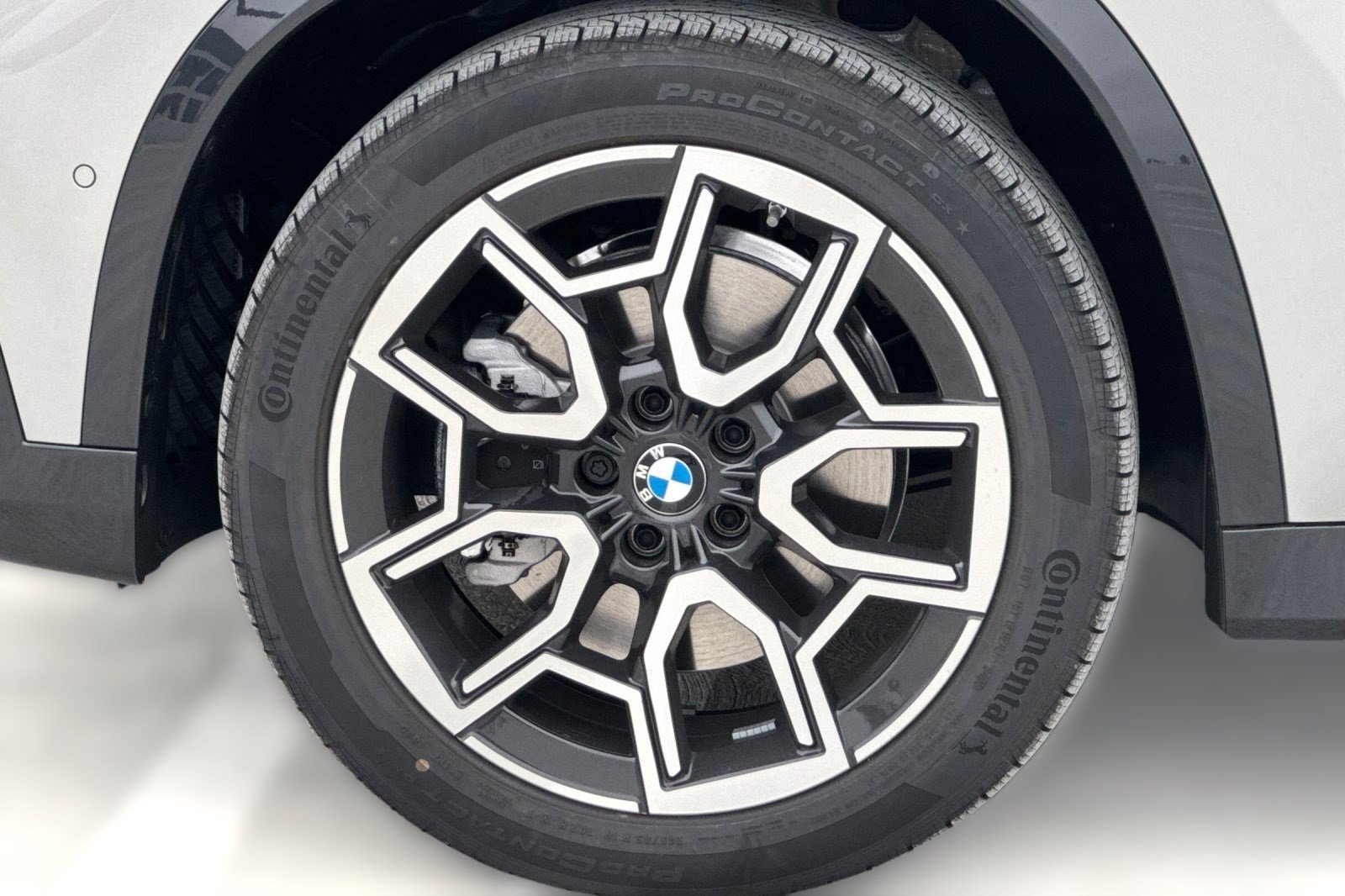 Used 2026 BMW X1 xDrive28i w/ Technology Package AWD/4WD image 13