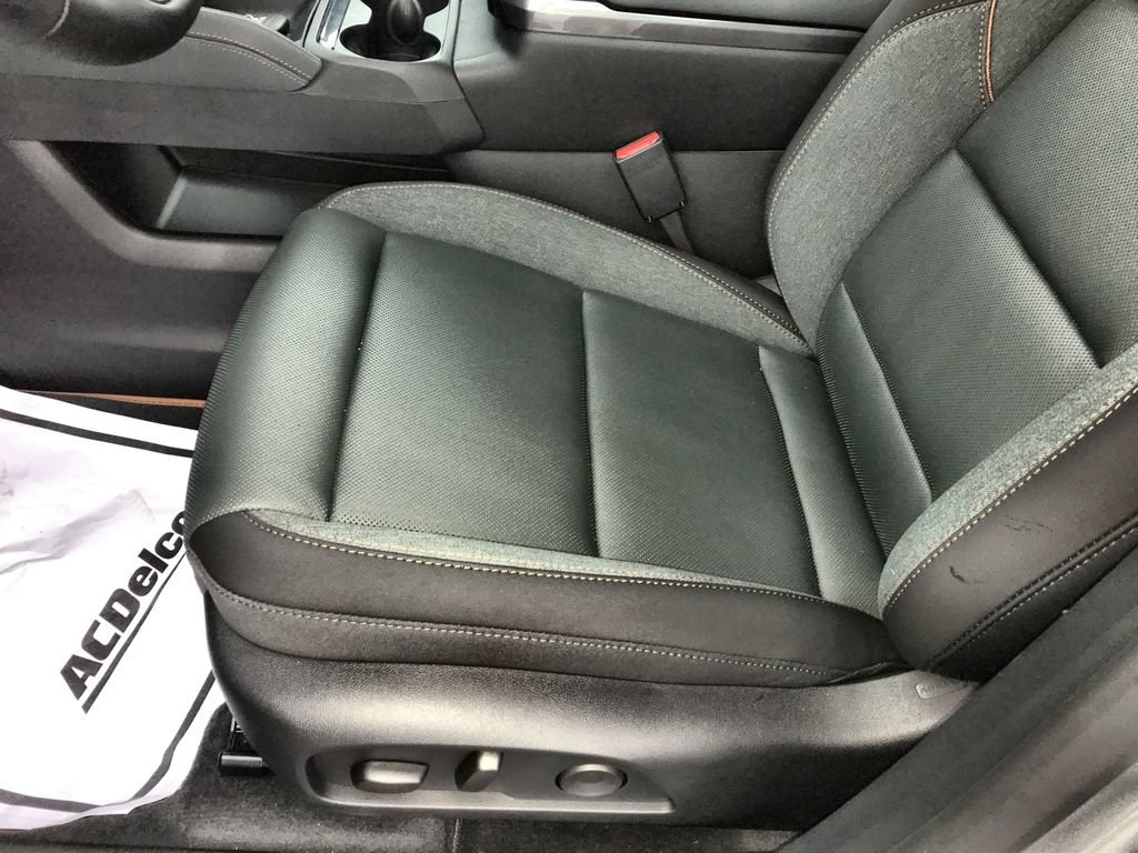 New 2026 GMC Terrain AT4 AWD/4WD image 12