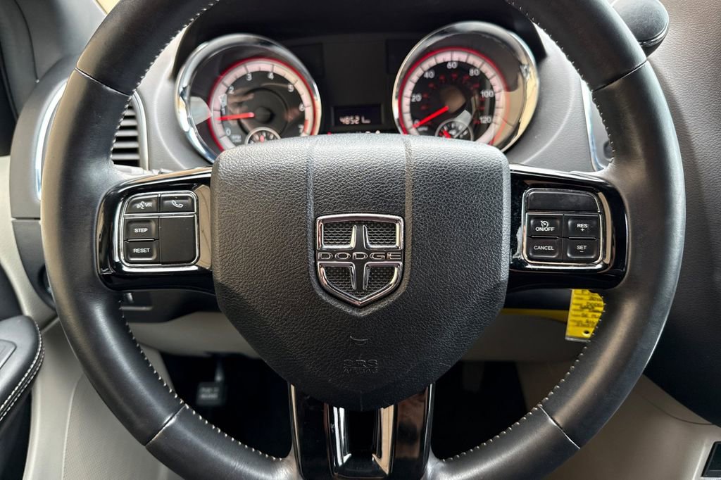 Used 2016 Dodge Grand Caravan SE image 31