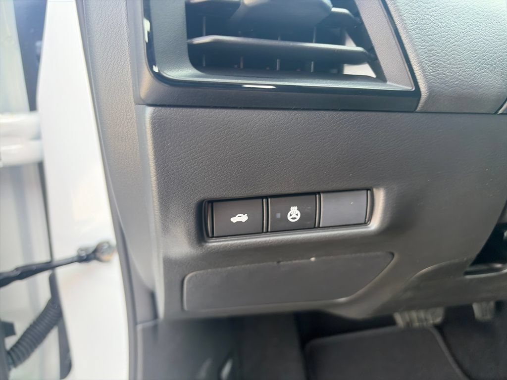 New 2026 Nissan Sentra SR w/ SR All Weather Package FWD image 31