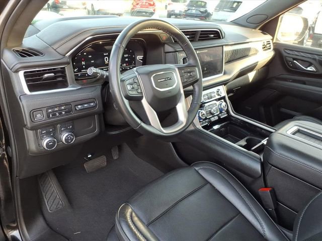 Used 2023 GMC Yukon Denali image 3