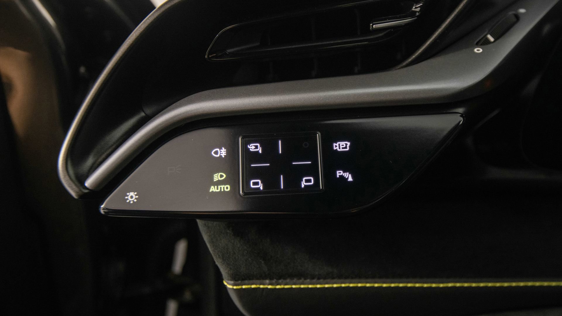 Certified 2023 Ferrari SF90 Stradale image 43