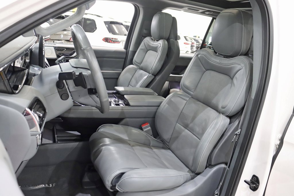 Used 2019 Lincoln Navigator Reserve image 29