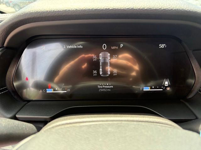 Used 2023 Jeep Grand Cherokee Laredo AWD/4WD image 12