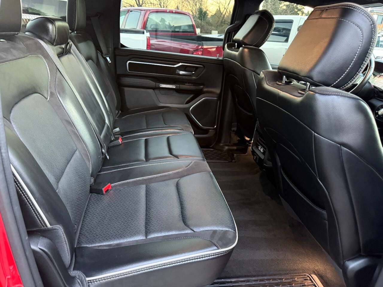 Used 2024 RAM 1500 Laramie image 30