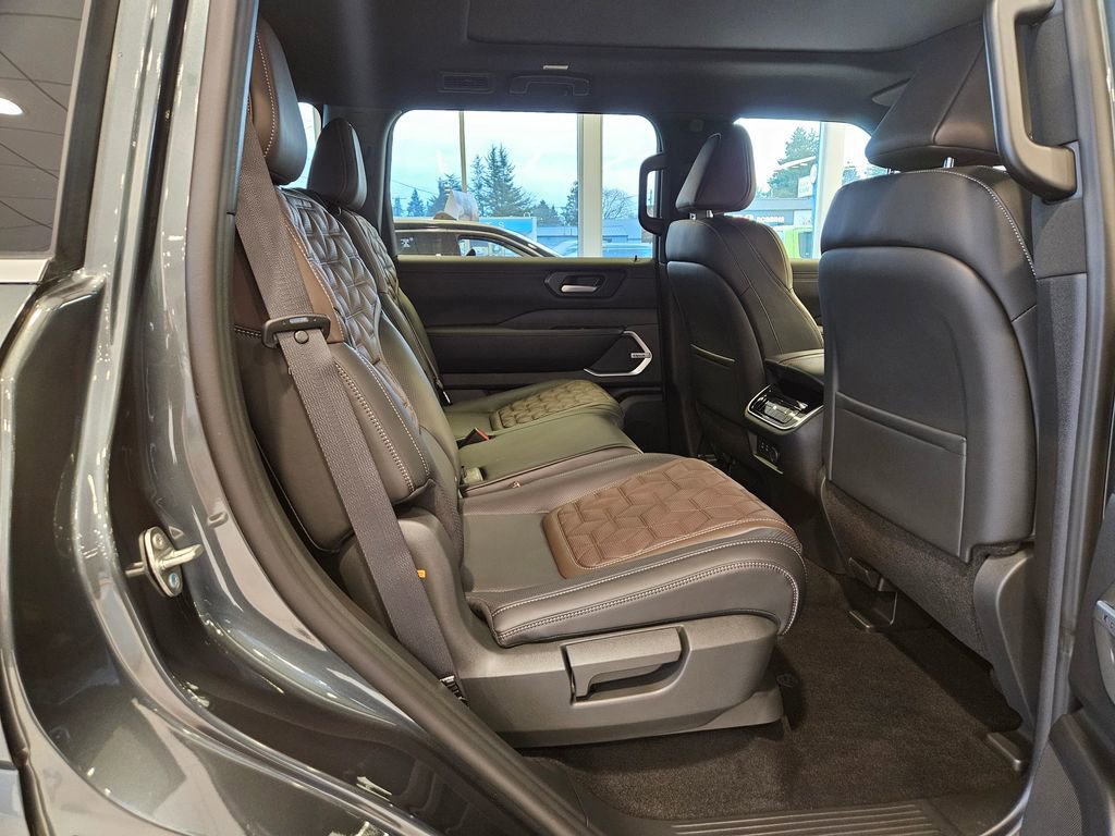 New 2026 Nissan Armada Platinum image 28