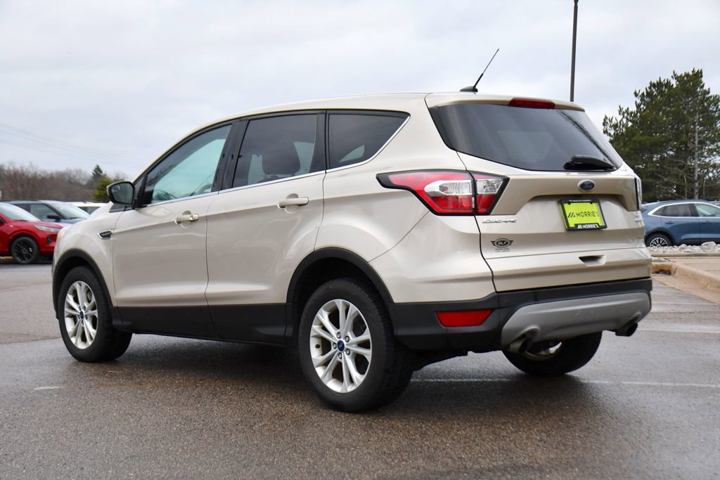 Used 2017 Ford Escape SE FWD image 4