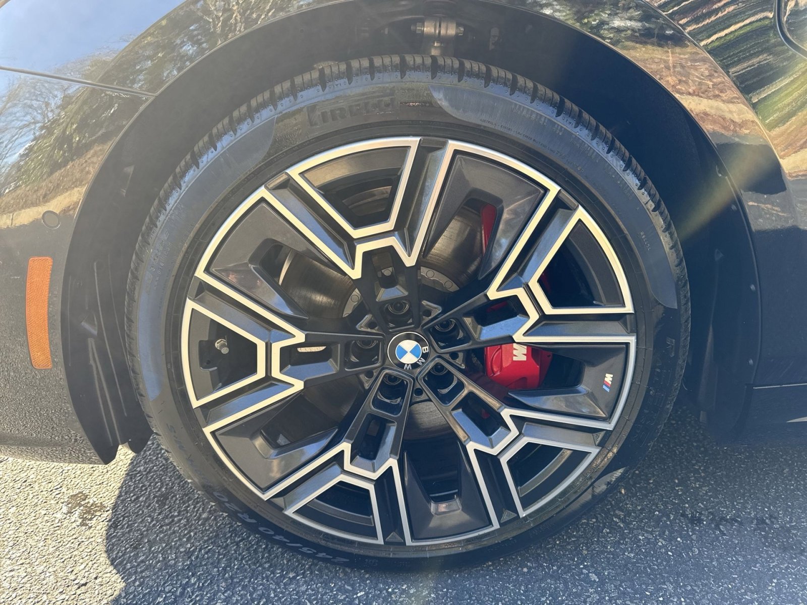 New 2026 BMW 550e xDrive w/ Executive Package image 7