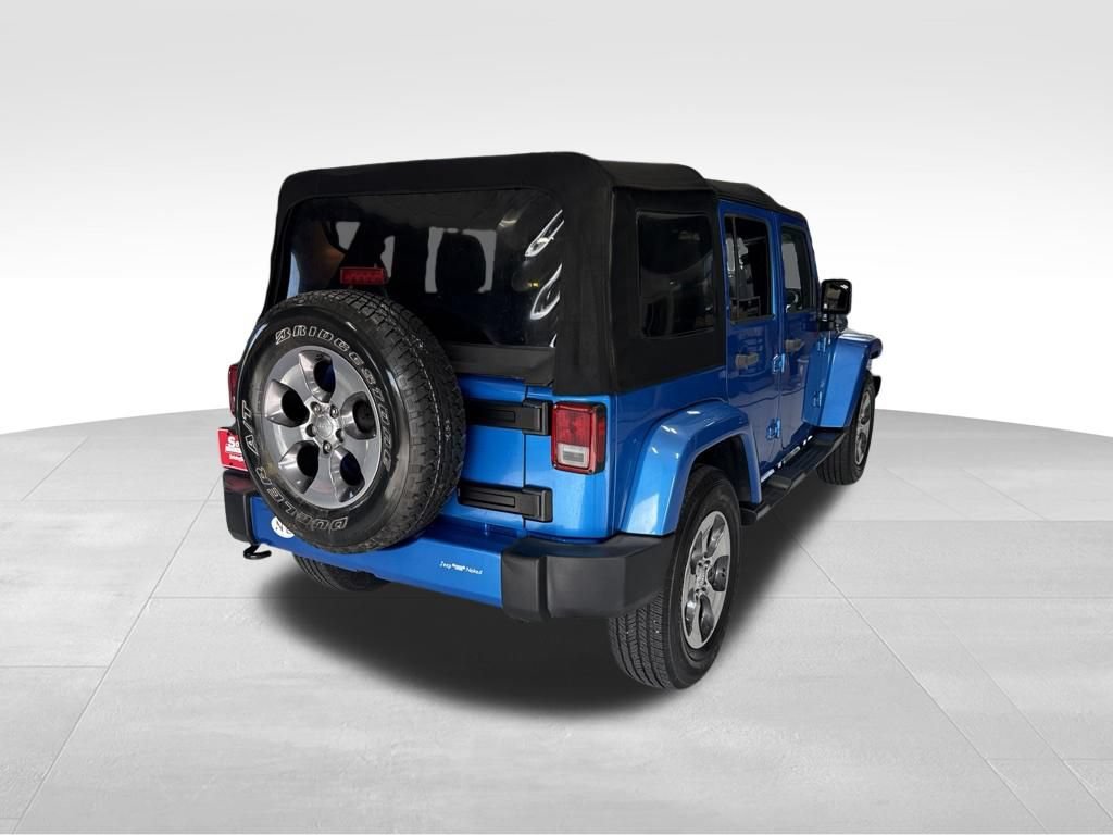 Used 2016 Jeep Wrangler Unlimited Sahara w/ Connectivity Group AWD/4WD image 8