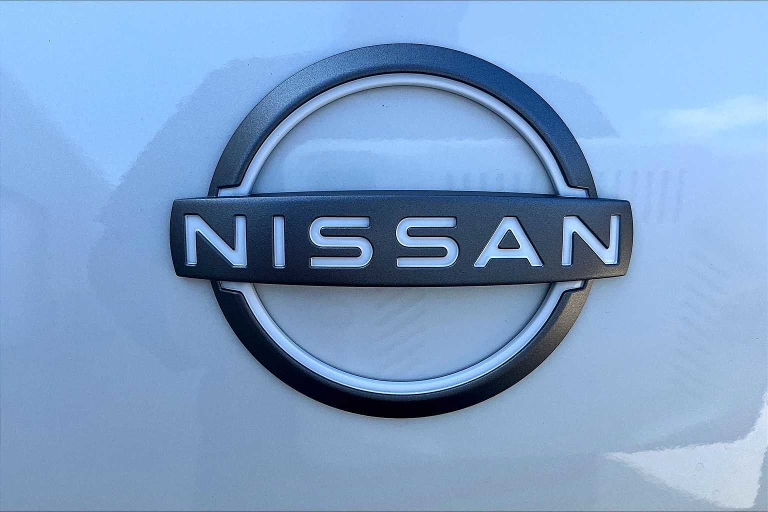 New 2025 Nissan Versa SV w/ Trunk Package FWD image 8