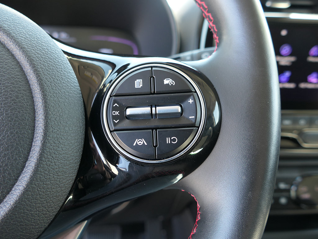 Used 2023 Kia Soul GT-Line FWD image 14