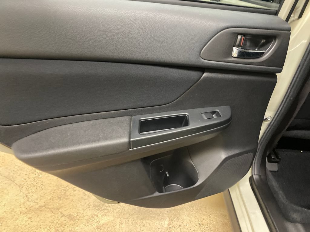 Used 2014 Subaru Crosstrek 2.0i Premium AWD/4WD image 11