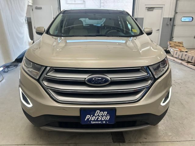 Used 2017 Ford Edge Titanium w/ Equipment Group 301A AWD/4WD image 2