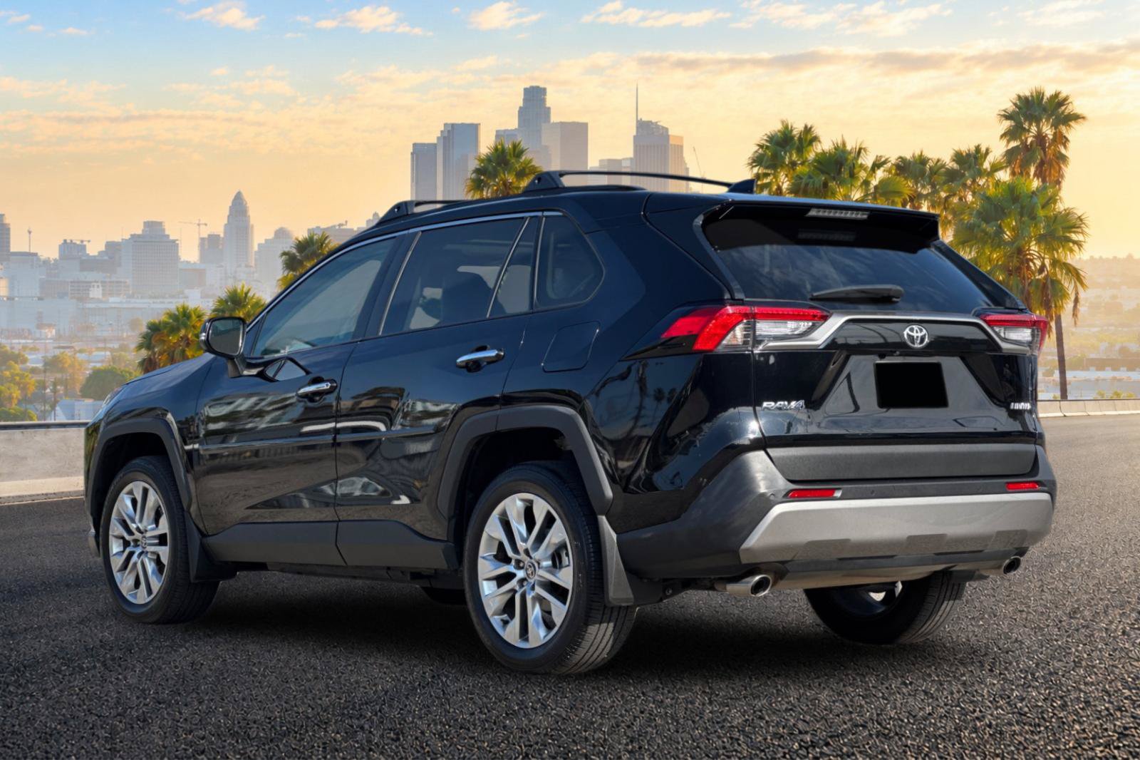 Used 2025 Toyota RAV4 Limited FWD image 11