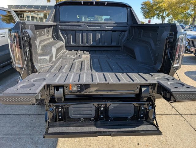 New 2026 GMC Hummer EV 4x4 Crew Cab image 6