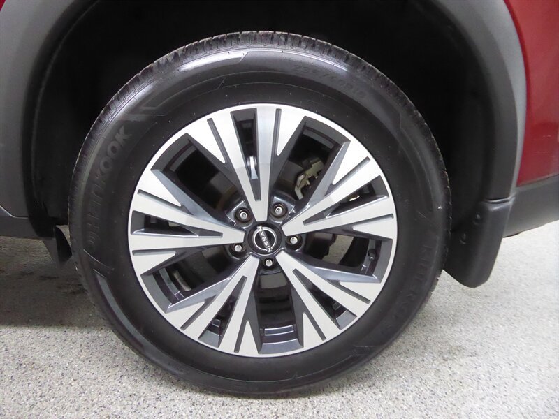 Used 2022 Nissan Rogue SV w/ SV Premium Package FWD image 35