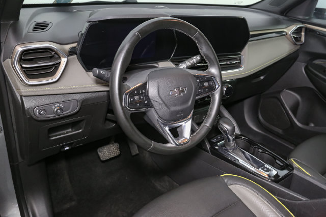 Used 2025 Chevrolet TrailBlazer ACTIV w/ Driver Confidence Package AWD/4WD image 19