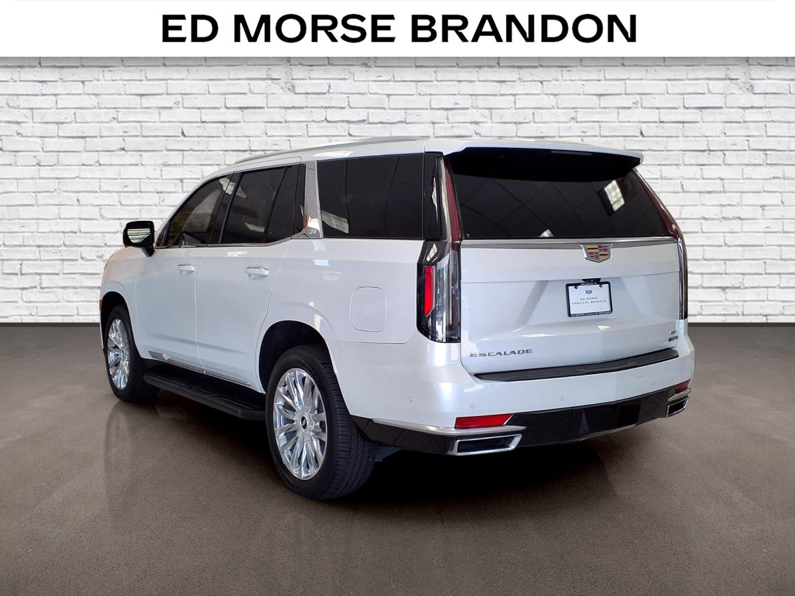 Certified 2023 Cadillac Escalade Premium Luxury w/ Performance Package AWD/4WD image 3