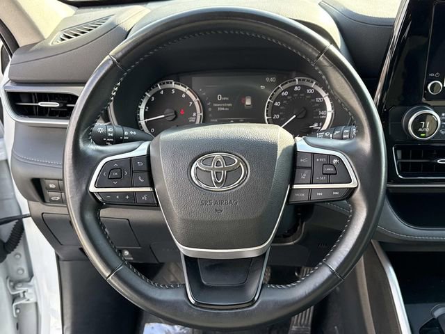 Used 2024 Toyota Highlander LE image 18