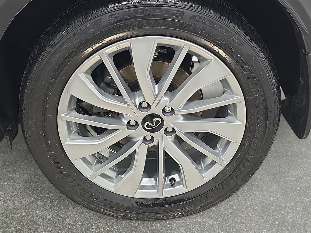 Certified 2023 INFINITI QX50 Luxe image 30