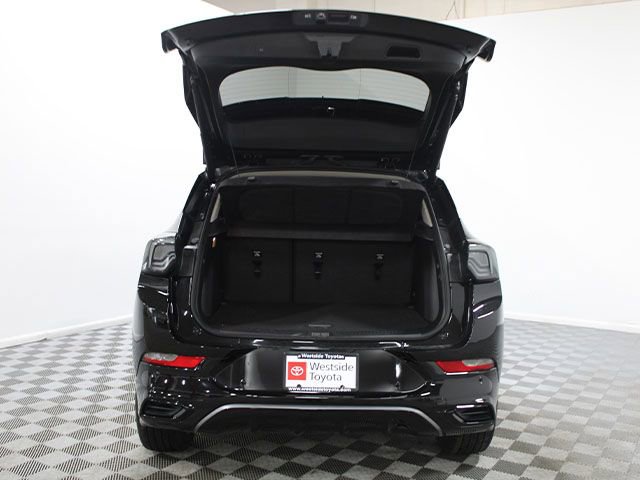 Used 2024 Buick Encore GX Avenir w/ Avenir Technology Package image 16