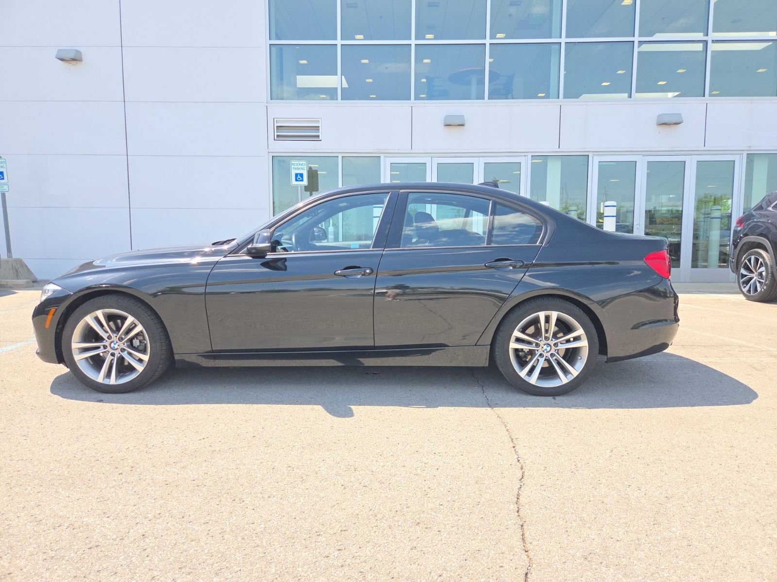 Used 2016 BMW 328i xDrive Sedan AWD/4WD image 8