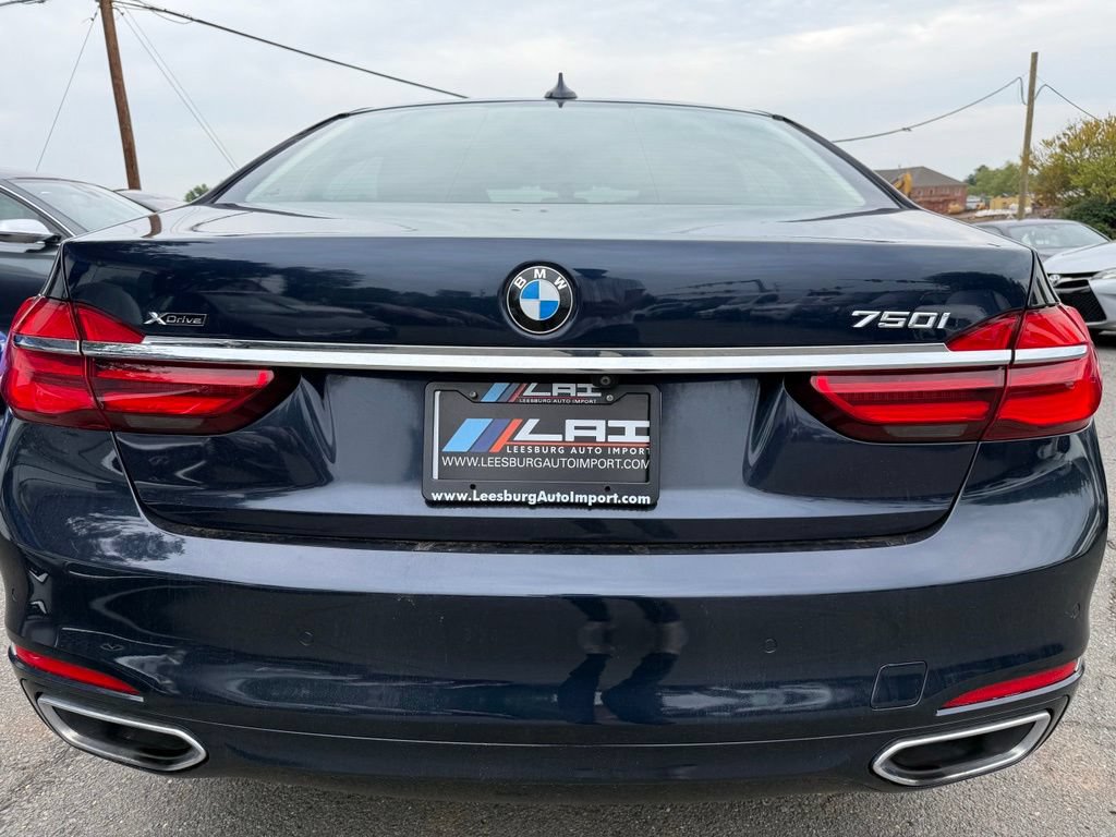 Used 2016 BMW 750i xDrive AWD/4WD image 4