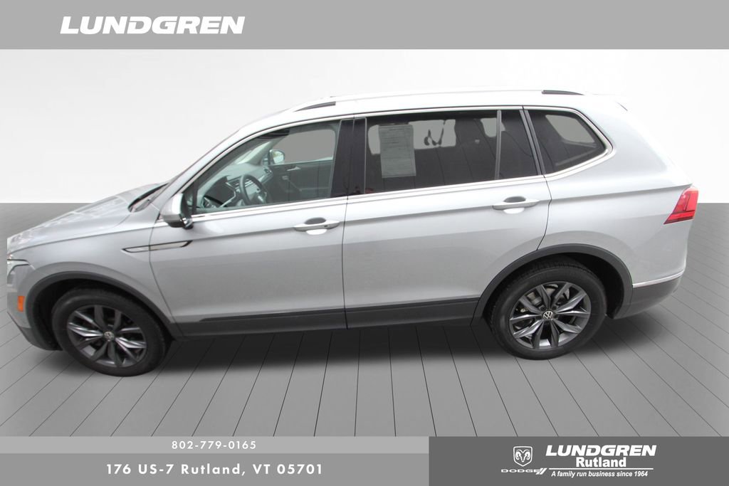 Used 2023 Volkswagen Tiguan SE w/ Panoramic Sunroof Package AWD/4WD image 8