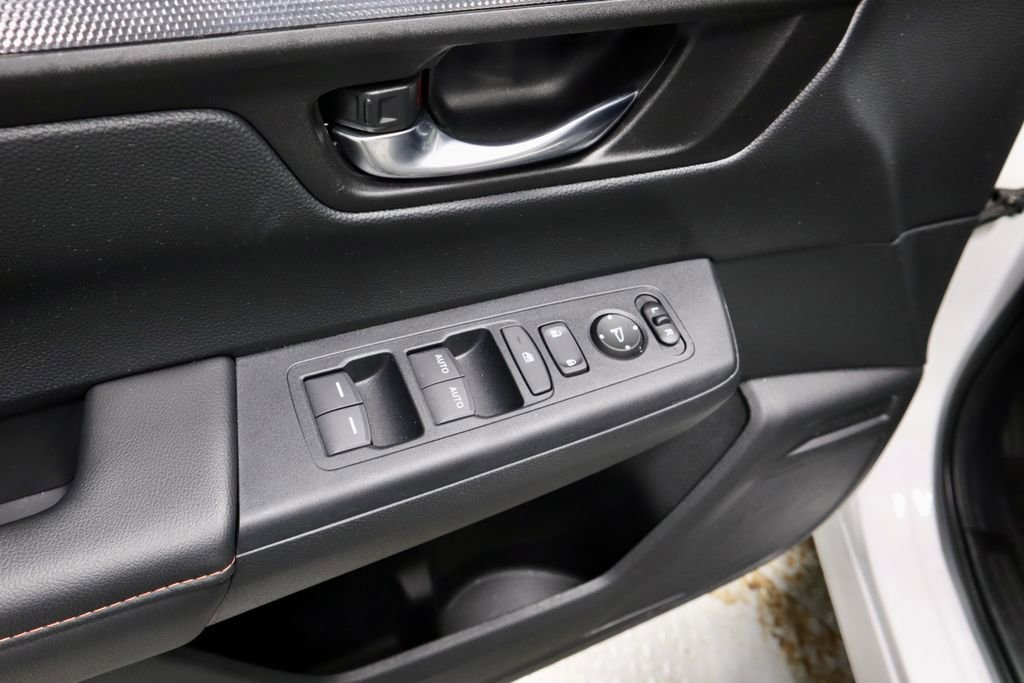 Used 2025 Honda CR-V Sport image 25