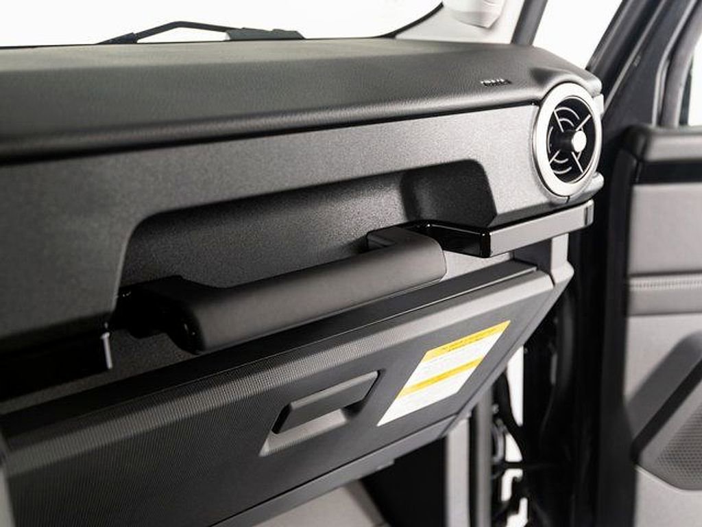 New 2025 INEOS Grenadier Fieldmaster Edition image 20