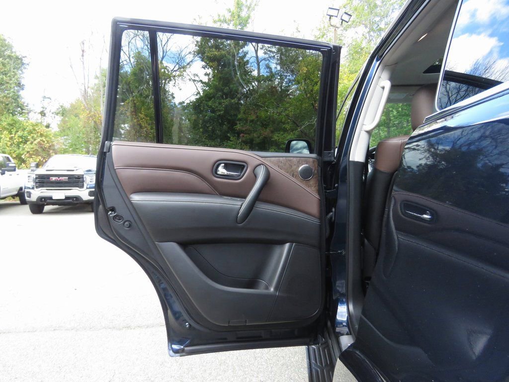 Used 2024 INFINITI QX80 Premium Select w/ Cargo Package image 21