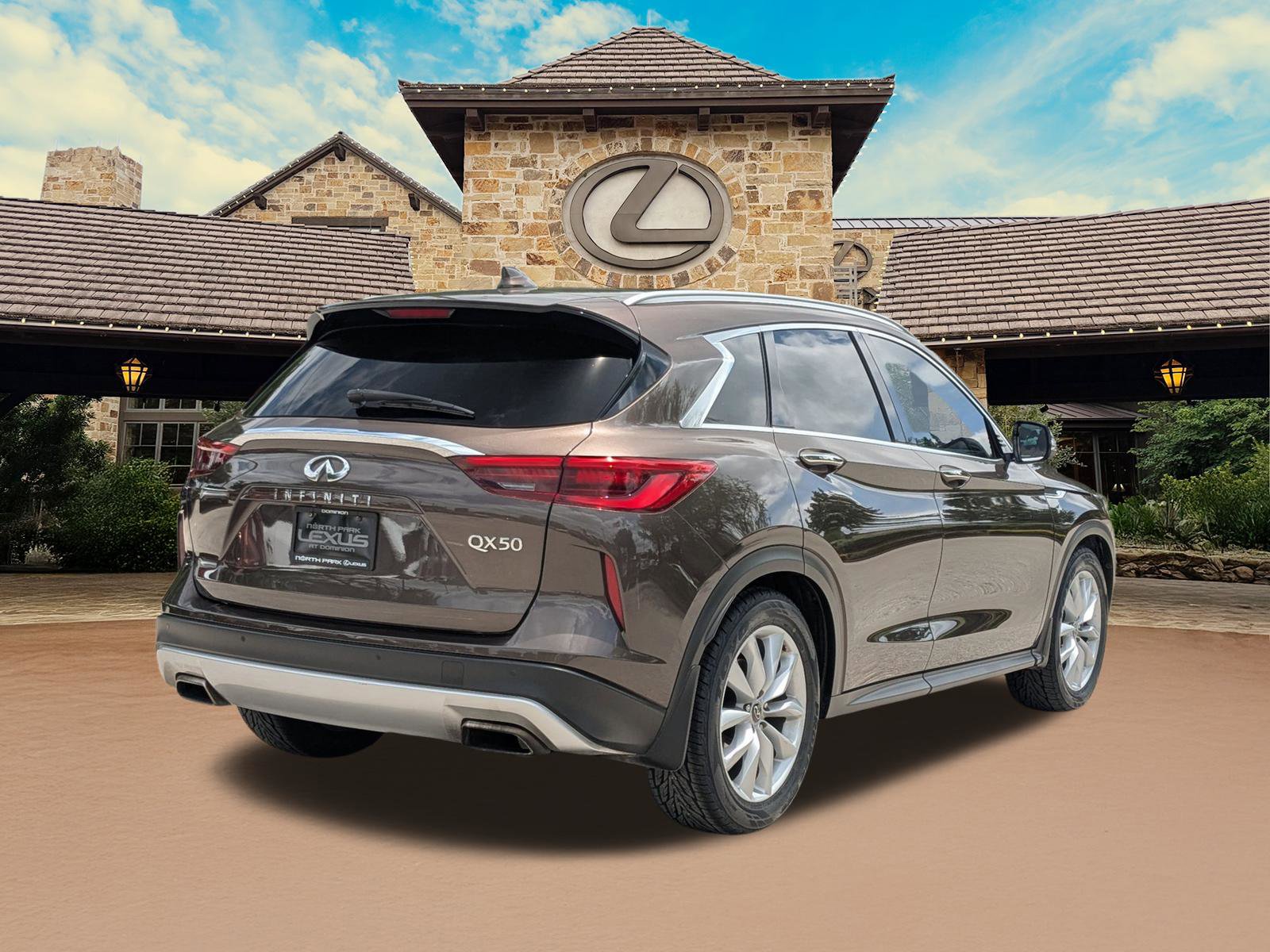 Used 2019 INFINITI QX50 Essential w/ Proactive Package FWD image 2