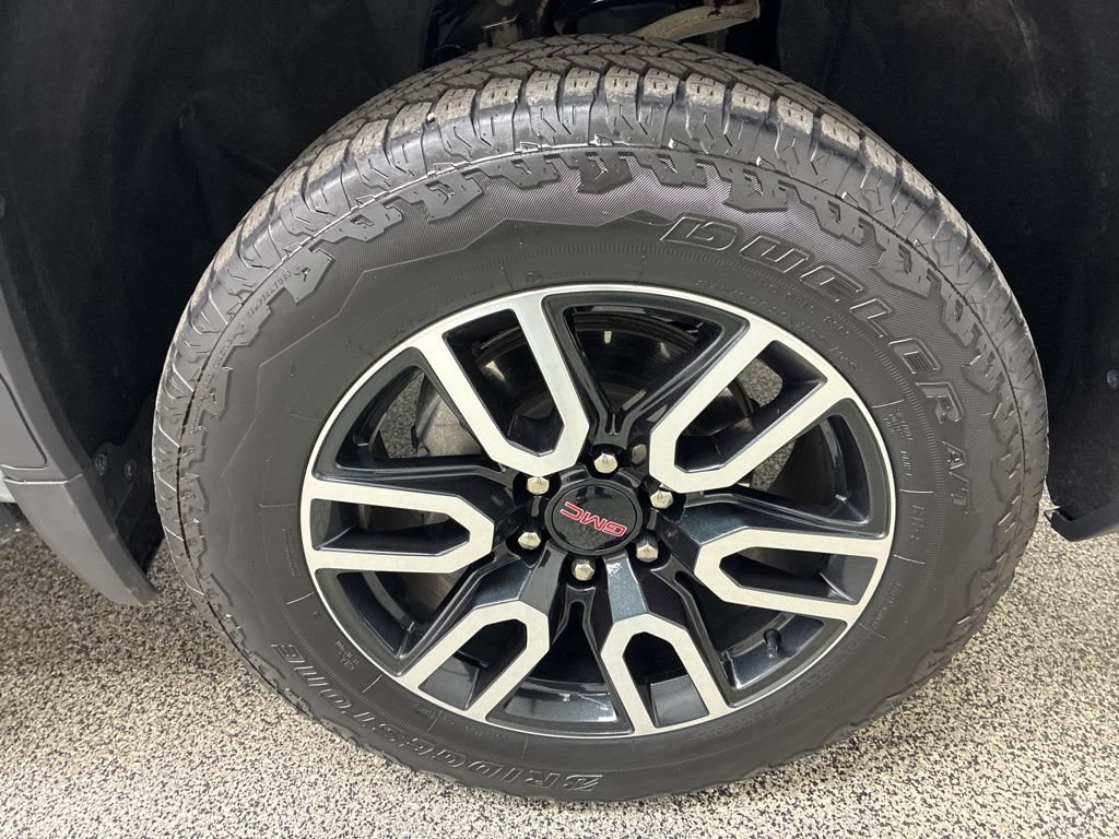 Used 2024 GMC Sierra 1500 AT4 w/ Technology Package AWD/4WD image 15