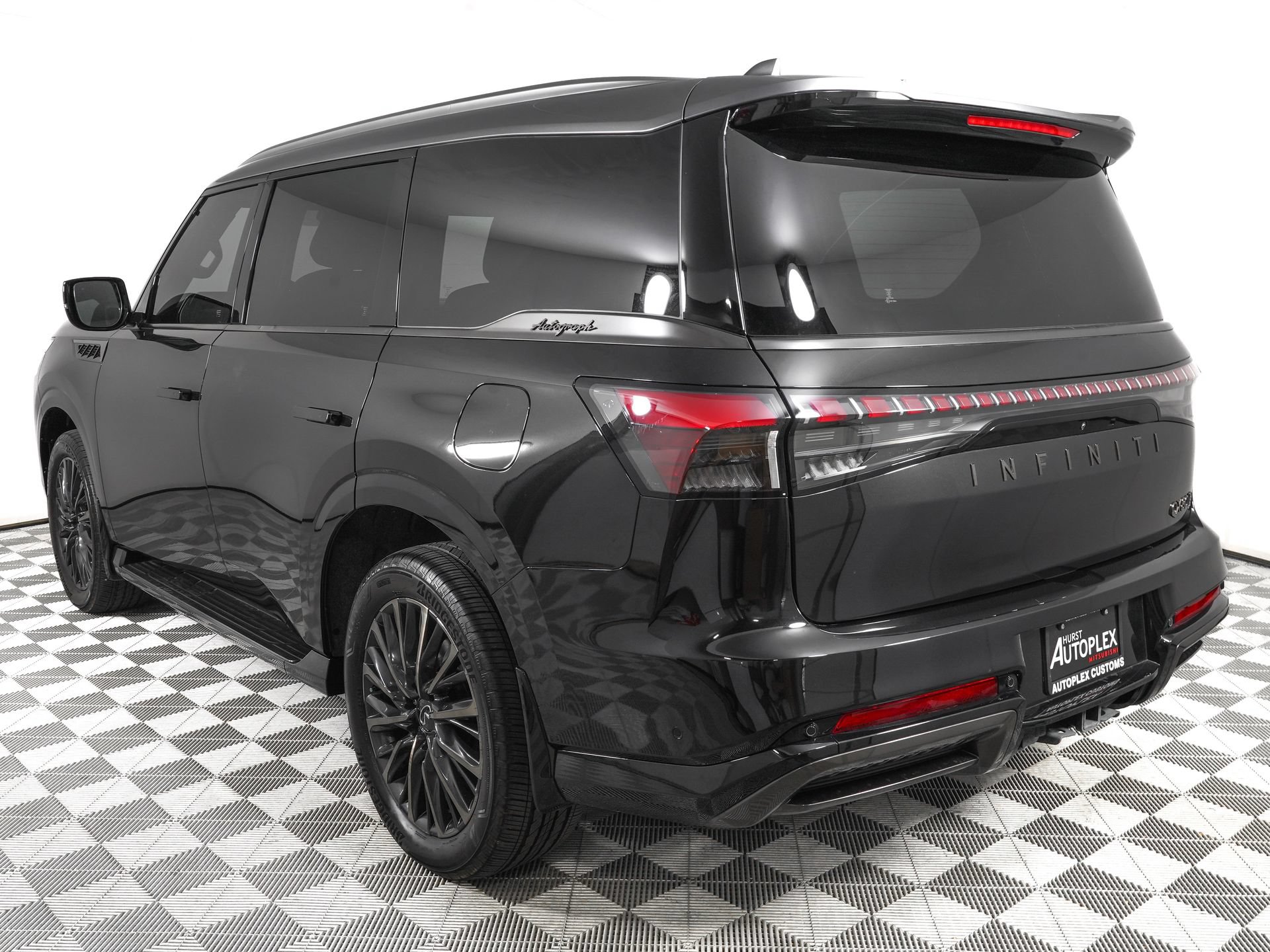 Used 2025 INFINITI QX80 Autograph AWD/4WD image 6