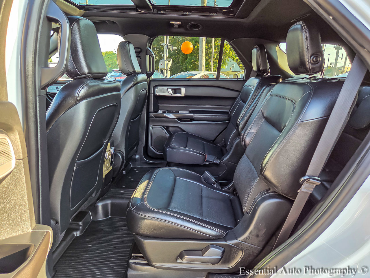 Used 2020 Ford Explorer Limited AWD/4WD image 10