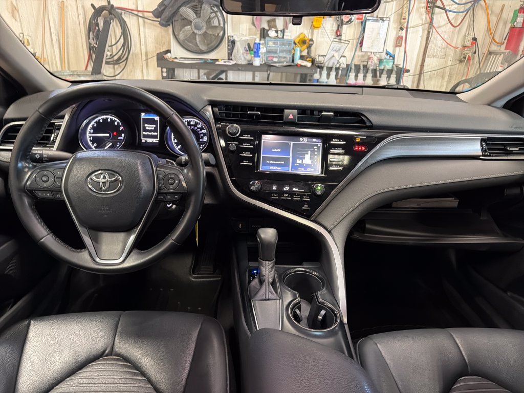 Used 2019 Toyota Camry SE FWD image 17
