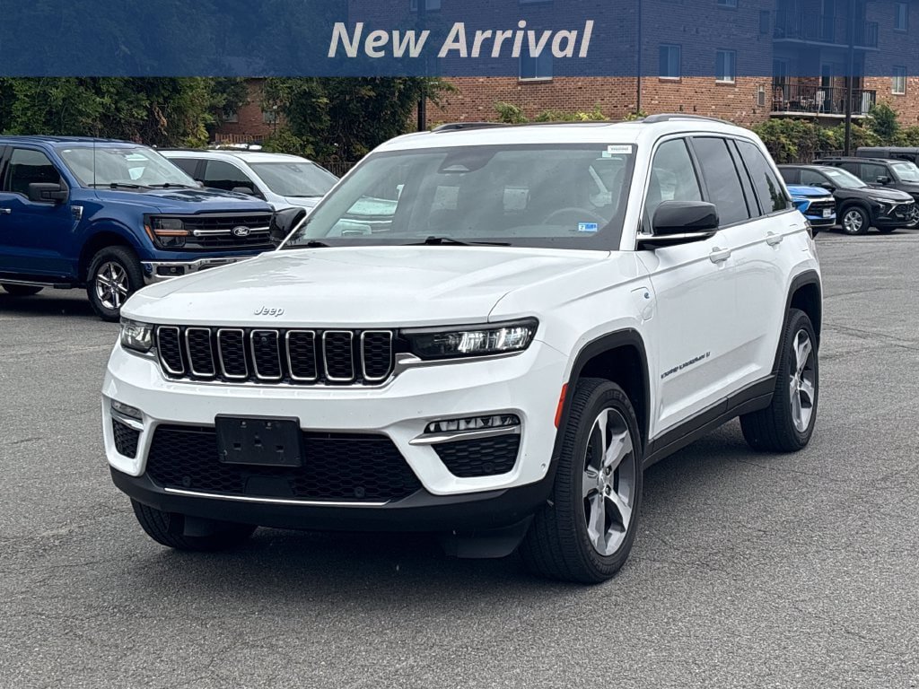 Used 2023 Jeep Grand Cherokee 4WD 4xe w/ Luxury Tech Group II image 1