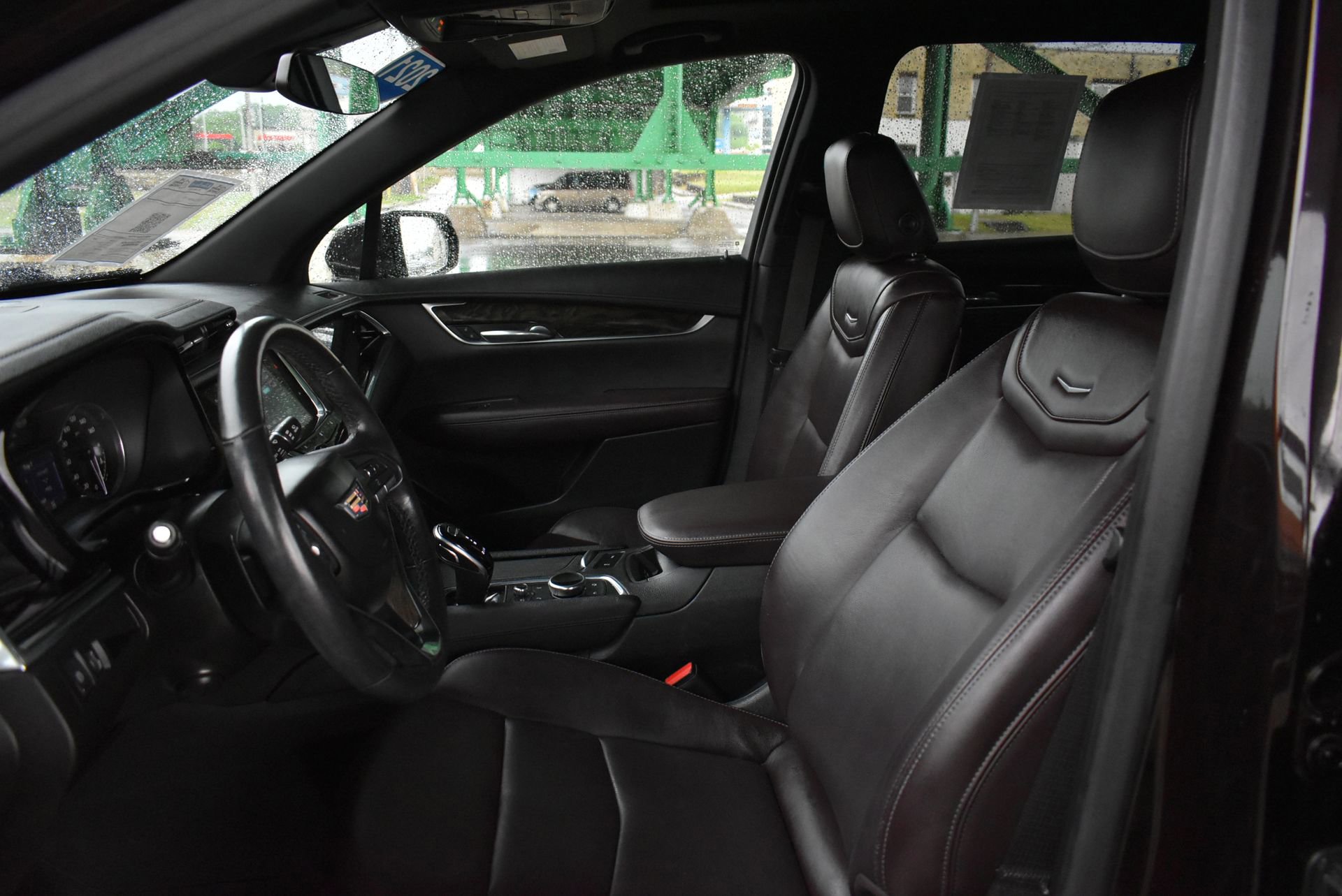 Used 2021 Cadillac XT6 Premium Luxury w/ LPO, Floor Liner Package AWD/4WD image 16