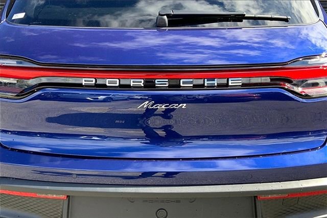 Certified 2026 Porsche Macan image 38