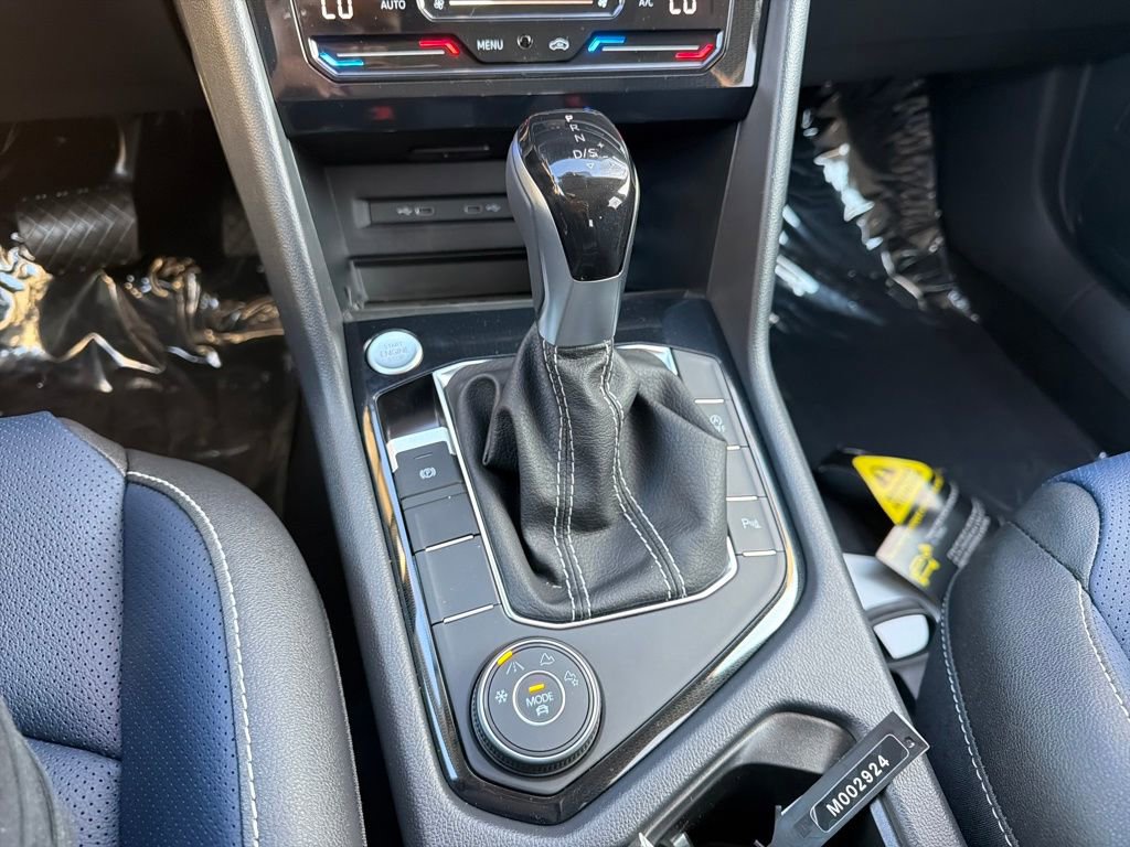 New 2026 Volkswagen Taos SEL image 25