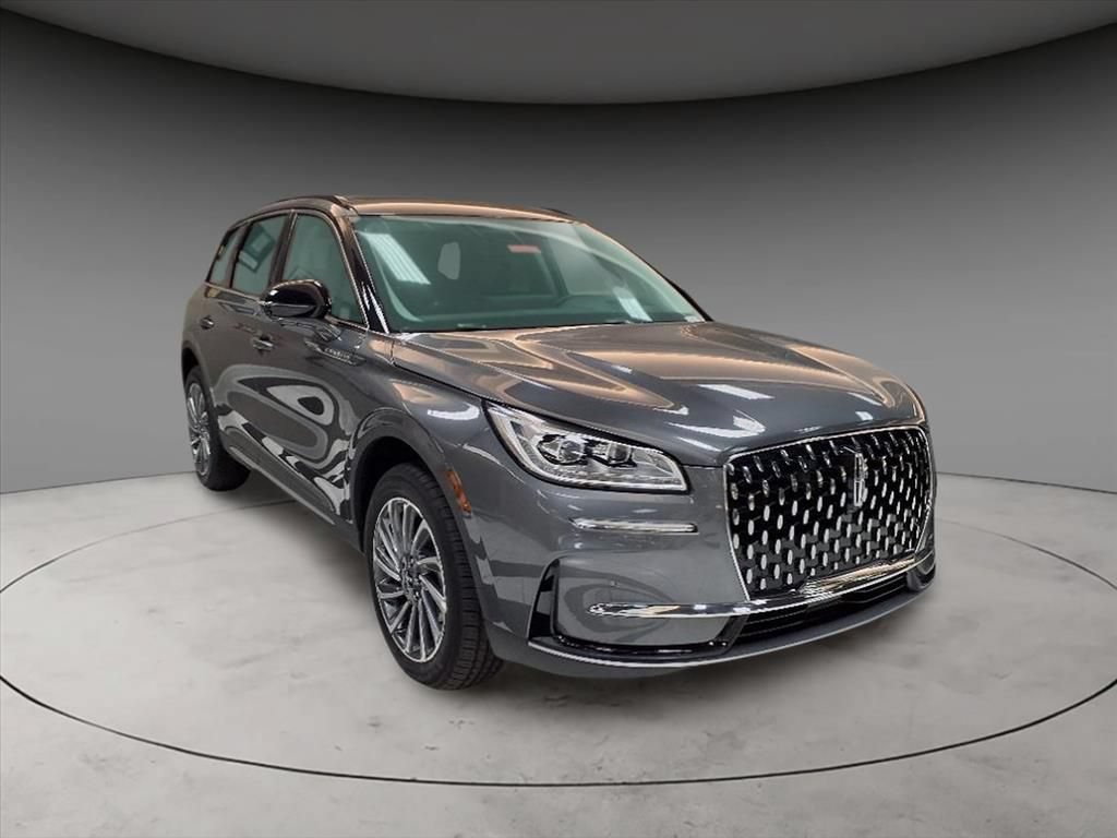 New 2025 Lincoln Corsair Reserve w/ Equipment Group 202A AWD/4WD image 3
